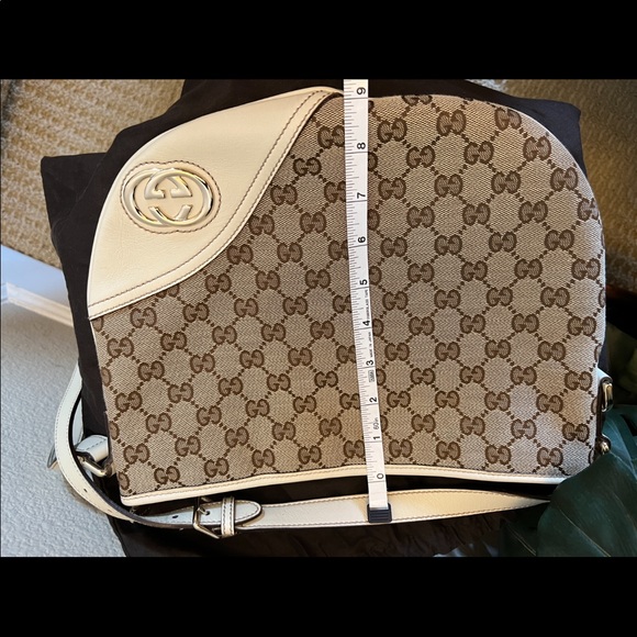 Gucci GG Canvas Bag - Picture 14 of 16